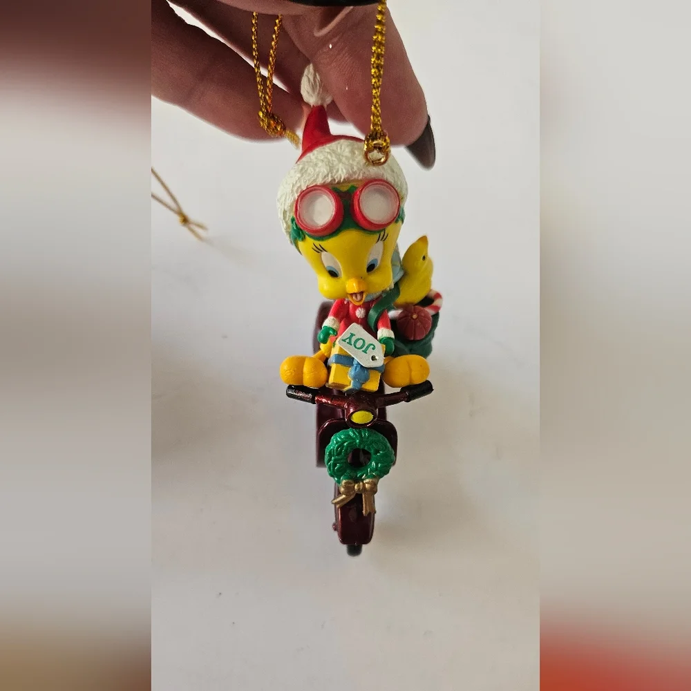 Looney Tunes 2001‎ Vintage Christmas Ornament Set